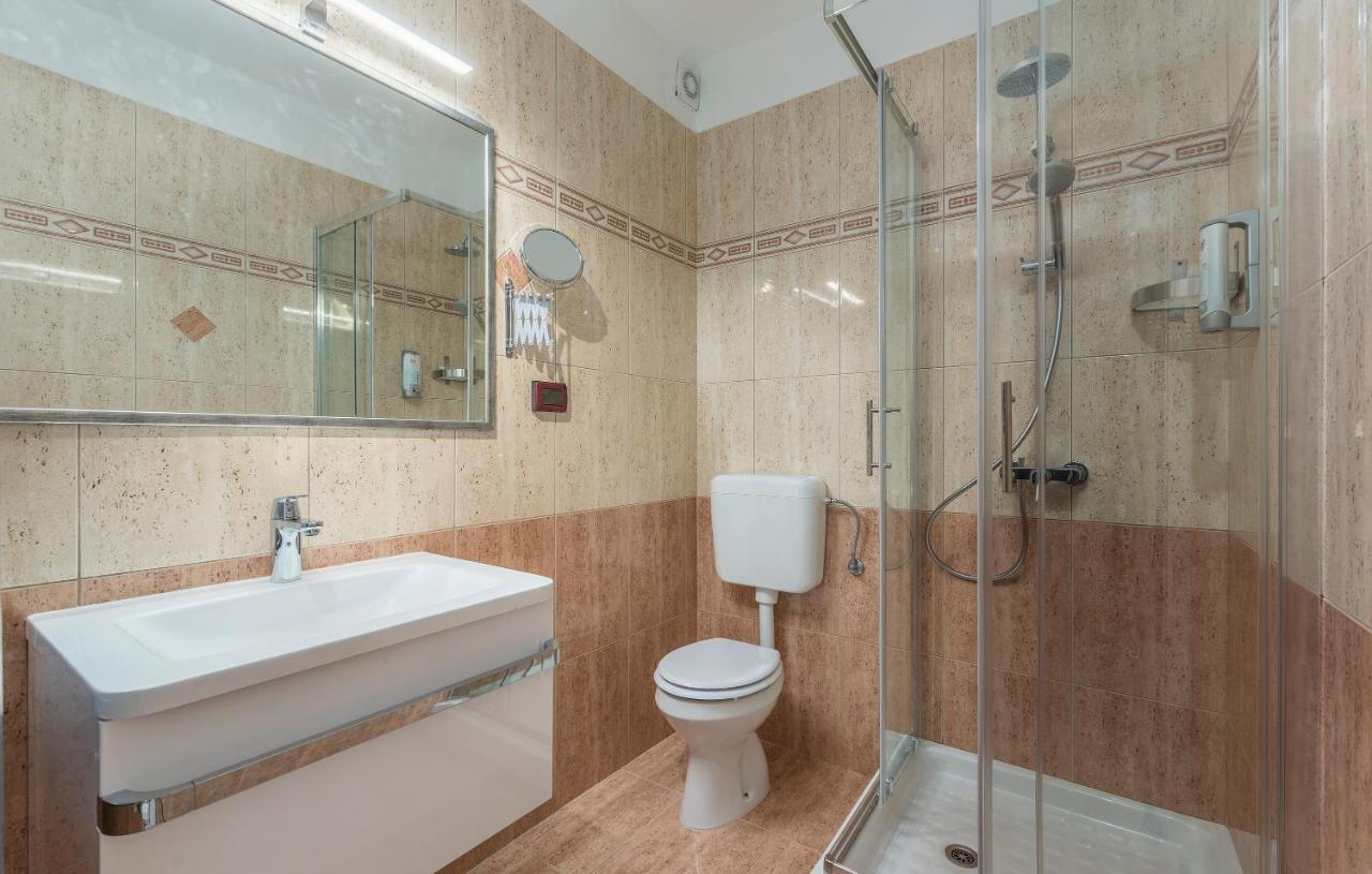 Rooms Porto Savudrija Exterior photo